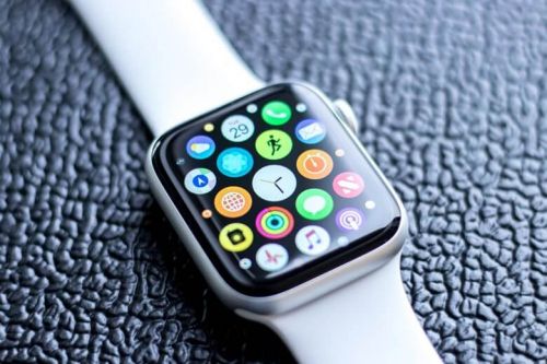 Có nên mua Apple Watch xách tay để sử dụng hay không?