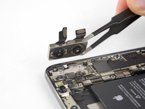 Lỗi camera iPhone XS Max một số người bị xuất phát từ đâu?